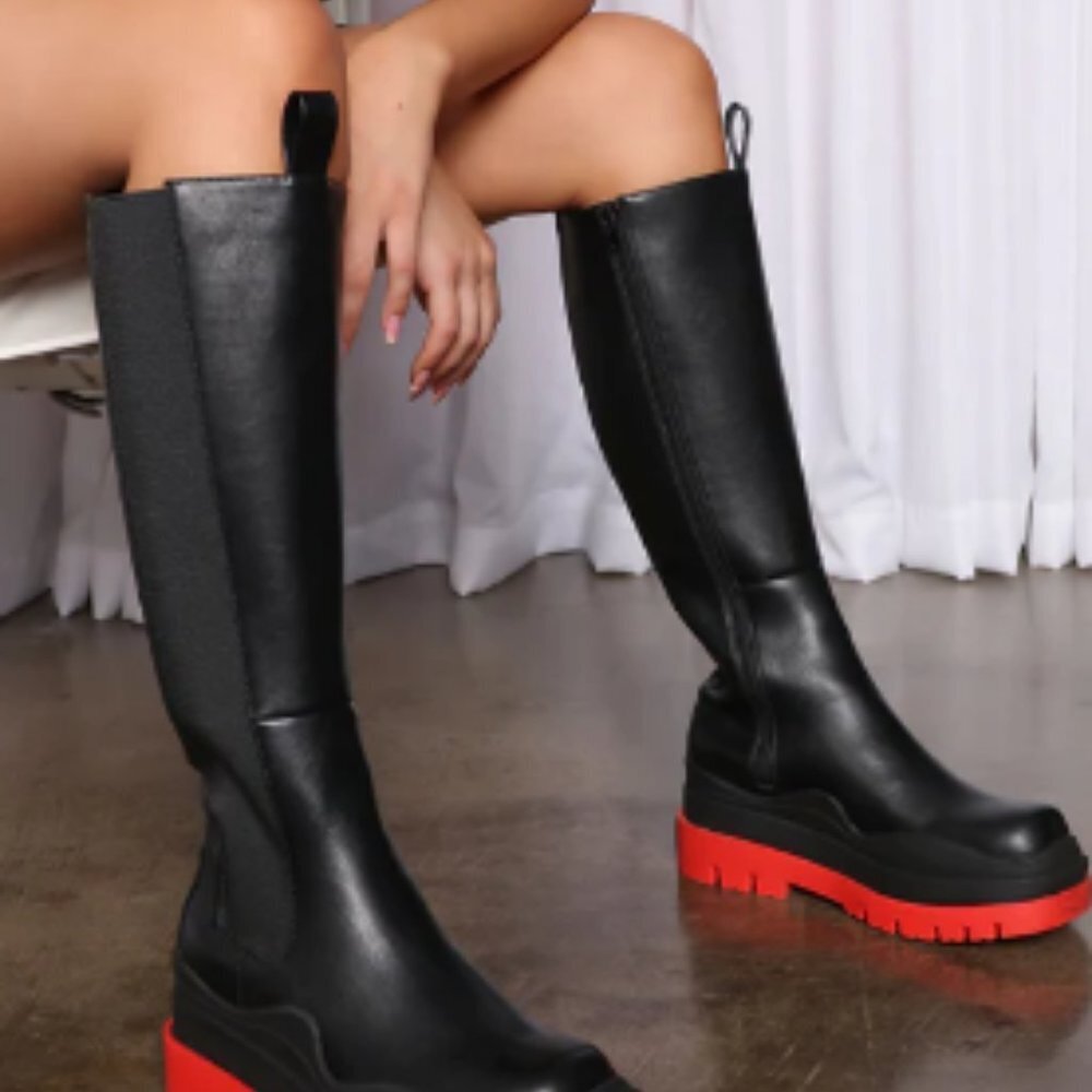 NEVER MISSED A STEP ! (  RED / BLACK  )  ( BRAND NEW !!!! )